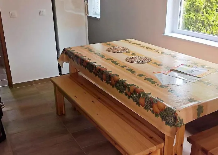 In 40806 * Balatonmáriafürdő