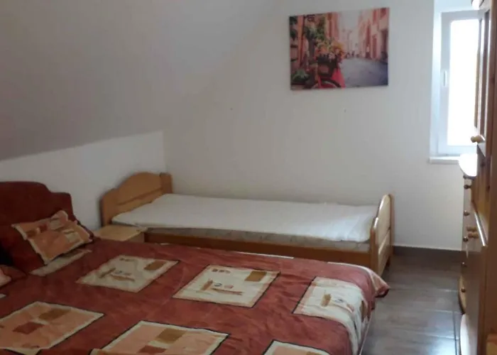 In 40806 בית נופש